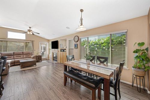 5376 Buckwood Way, Sacramento, CA, 95835 | Card Image