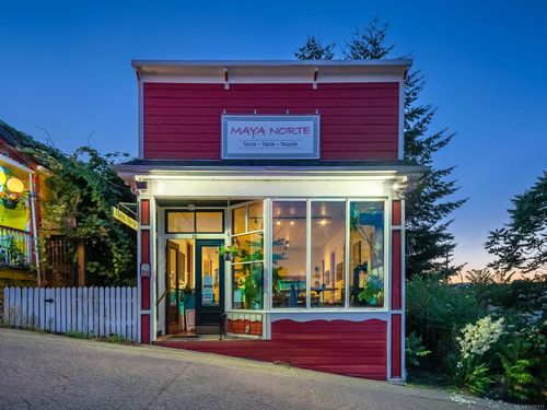 18 Roberts St, Ladysmith, BC, V9G0A0 | Card Image