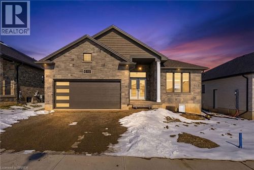 6 Patten Dr, Saint George, ON, N0E1N0 | Card Image