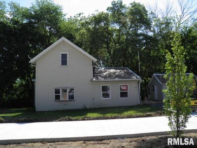 205 S 1 St Street, House other with 2 bedrooms, 1 bathrooms and null parking in Long Grove IA | Image 1