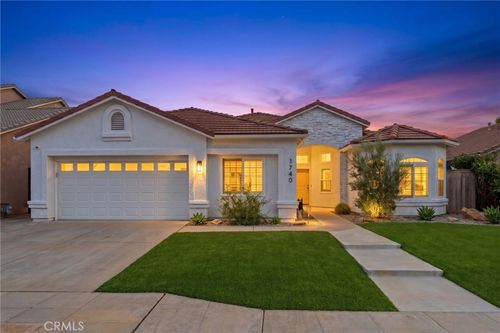 1740 N Mckelvy Ave, Clovis, CA, 93619-4257 | Card Image