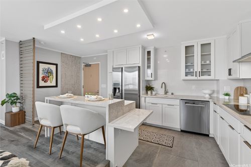 apt-1811-88 Piikoi St, Honolulu, HI, 96814-4278 | Card Image