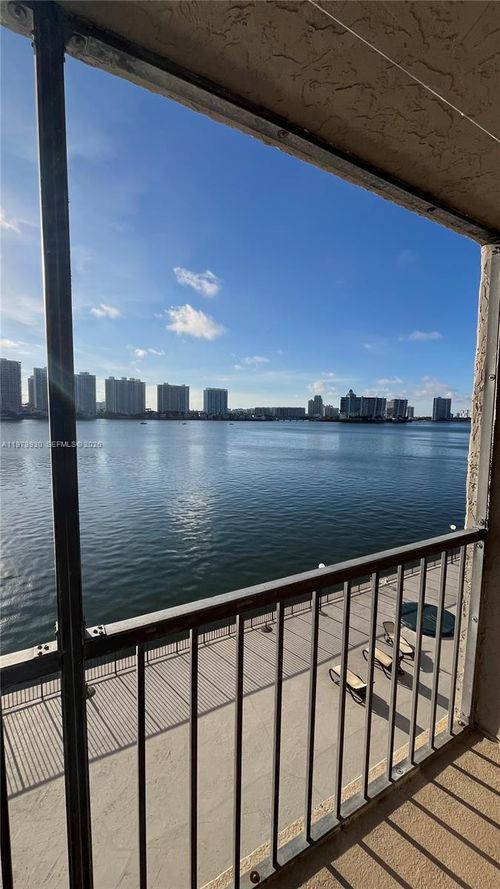 s403-17500 N Bay Rd, Sunny Isles Beach, FL, 33160-2872 | Card Image