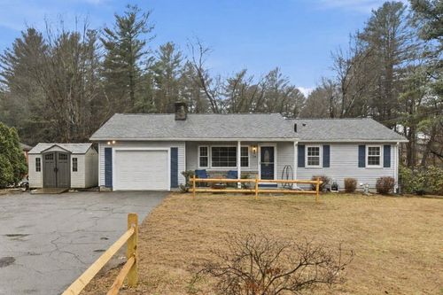 24 Sunset Ave, South Hadley, MA, 01075-2217 | Card Image