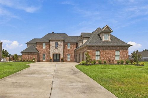 3720 Inwood Dr, Lake Charles, LA, 70605-6770 | Card Image