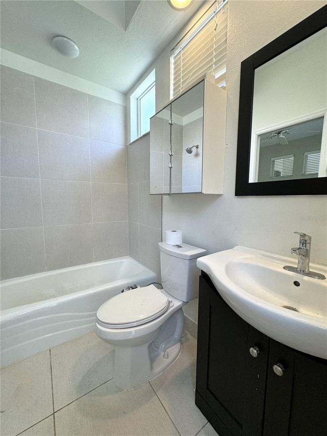 4378 Mirabella Cir, House other with 3 bedrooms, 3 bathrooms and null parking in Bradenton FL | Image 49
