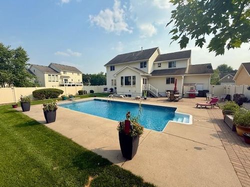 14318 Footbridge Way, Apple Valley, MN, 55124-3334 | Card Image