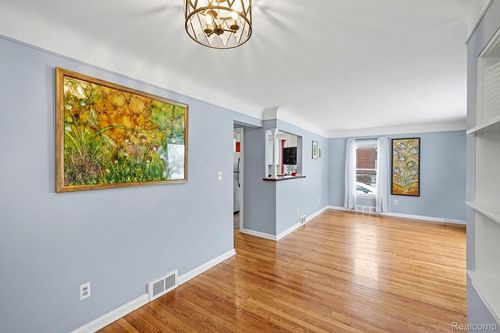 163 Chippewa Ave, Royal Oak, MI, 48073-2576 | Card Image