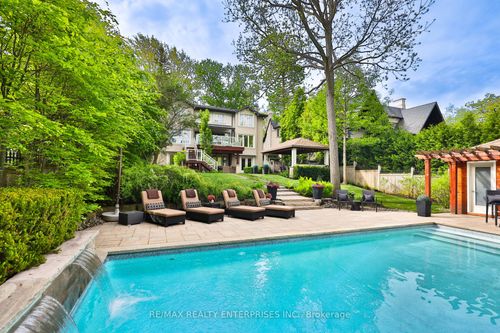 1215 Indian Rd, Mississauga, ON, L5H1R8 | Card Image