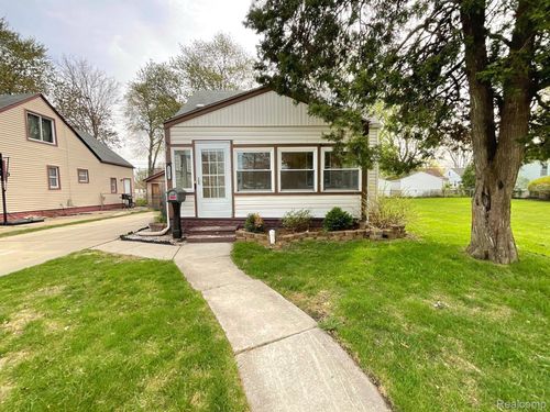 23432 Cayuga Ave, Hazel Park, MI, 48030-2727 | Card Image