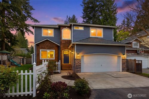 10729 23rd Avenue Ne, Seattle, WA, 98125 | Card Image