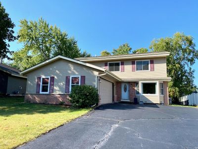 103 Cernan Court, House other with 3 bedrooms, 1 bathrooms and null parking in MUKWONAGO WI | Image 1