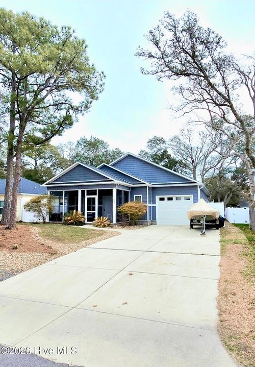 108 Ne 36th St, Oak Island, NC, 28465-5619 | Card Image