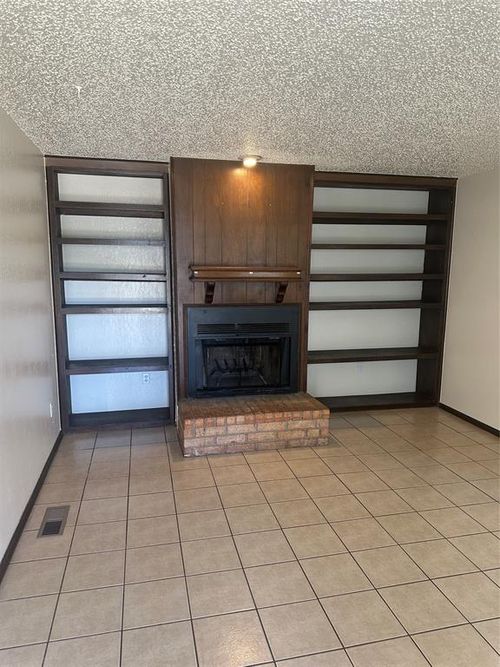 1-1816 Wren St, Norman, OK, 73069-8682 | Card Image