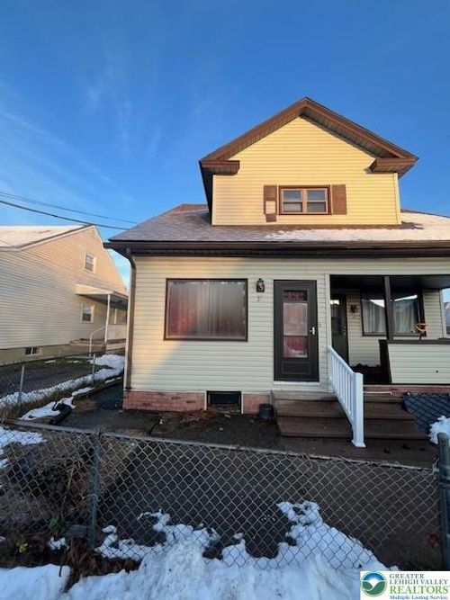 27 Snyder Ave, Mcadoo, PA, 18237-1323 | Card Image