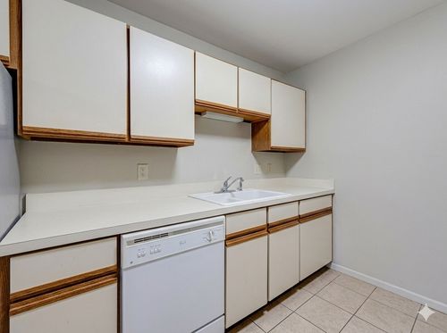 5-21W581 North Ave, Lombard, IL, 60148-1100 | Card Image
