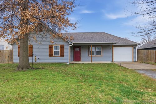 412 Stacy Ave, Chouteau, OK, 74337-2927 | Card Image
