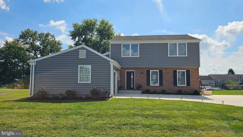 6561 Neshaminy Valley Dr, BENSALEM, PA, 19020-1834 | Card Image