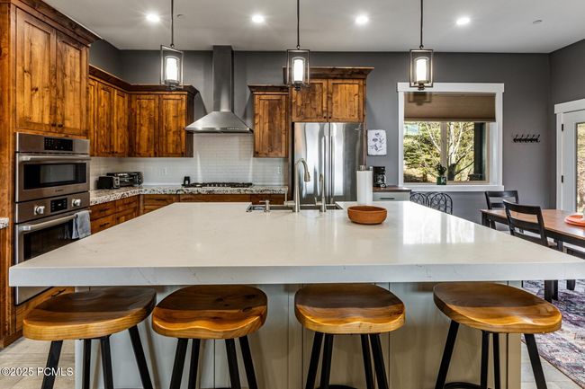 10352 N Sightline Cir, House other with 4 bedrooms, 4 bathrooms and null parking in Hideout UT | Image 12