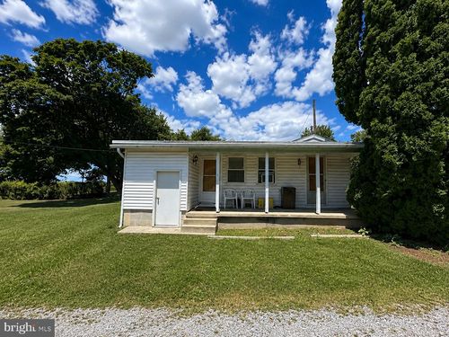 1911 Pine Aly, LEBANON, PA, 17042-8301 | Card Image