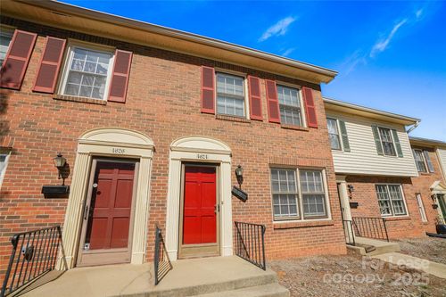 4624 Old Lantern Way, Charlotte, NC, 28212-5575 | Card Image