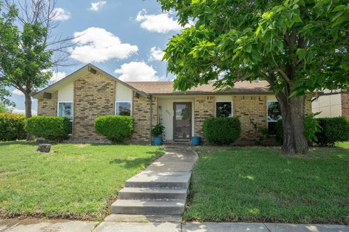 4933 N Colony Blvd, The Colony, TX, 75056-1107 | Card Image
