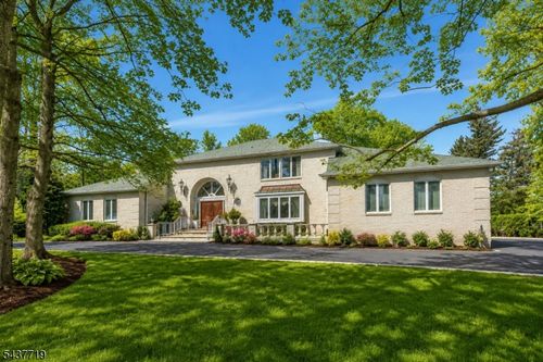 510 Hampton Hill Rd, Franklin Lakes, NJ, 07417-1028 | Card Image