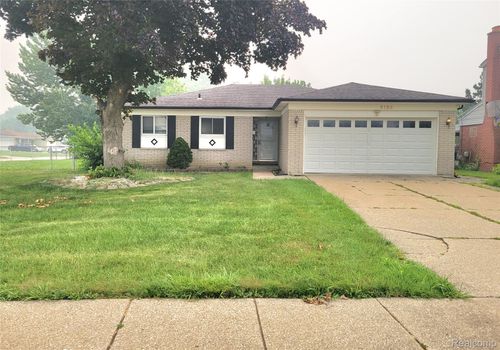 3136 Alden Dr, Sterling Heights, MI, 48310-6037 | Card Image