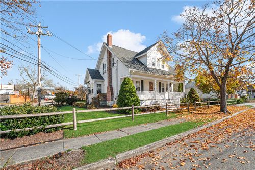 39 Jefferson St, Fairhaven, MA, 02719-3043 | Card Image