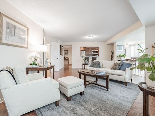 209-100 Arbors Lane, Woodbridge, ON, L4L7G4 | Card Image