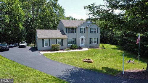 1436 Nectarine Rd, DANIELSVILLE, PA, 18038-9748 | Card Image