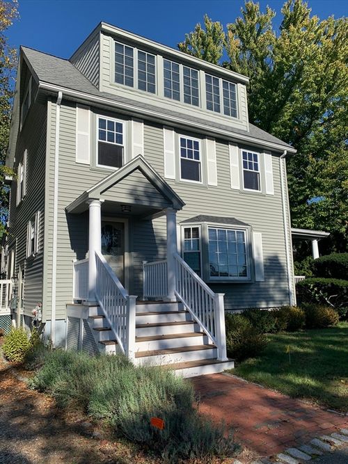 62 Beach St, Manchester, MA, 01944-1436 | Card Image