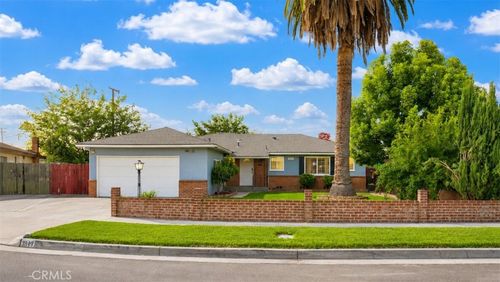3849 E Dayton Ave, Fresno, CA, 93726-5901 | Card Image