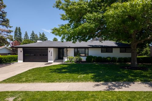 206 Imperial Dr, Bloomington, IL, 61701-2029 | Card Image