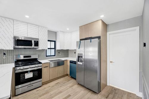 9318 Foster Ave, Brooklyn, NY, 11236-2012 | Card Image