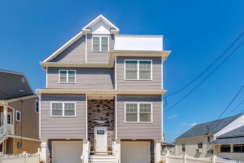 2053 Baltimore Ave, Seaside Heights, NJ, 08751-1024 | Card Image