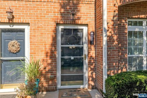 1105 Hamilton St, Belleville, NJ, 07109-5341 | Card Image