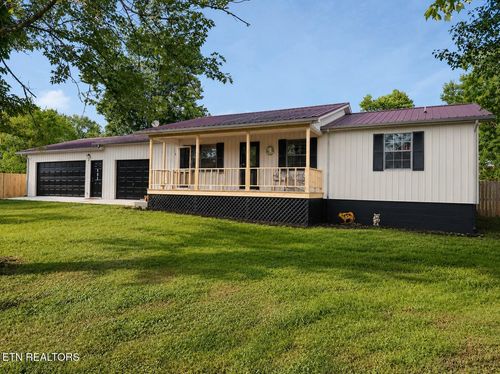 151 Pond Rd, Oliver Springs, TN, 37840-3302 | Card Image