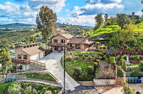 12886 Castle Court Dr, Lakeside, CA, 92040-4224 | Card Image