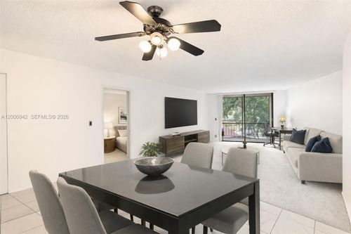 206-3800 N Hills Dr, Hollywood, FL, 33021-2544 | Card Image