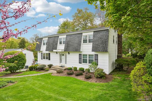 7 Maplewood Ln, New City, NY, 10956-3117 | Card Image