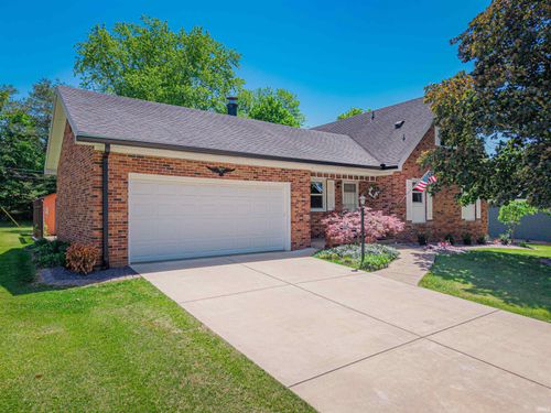 8103 Pine Creek Drive, Evansville, IN, 47710 | Card Image