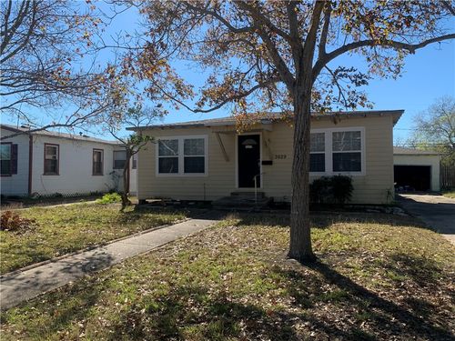 3629 Lawnview St, Corpus Christi, TX, 78411-1705 | Card Image