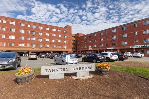 416-111 Foster St, Peabody, MA, 01960-5950 | Card Image
