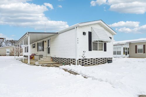 990 Jerry Lee Dr, Obetz, OH, 43207-8736 | Card Image