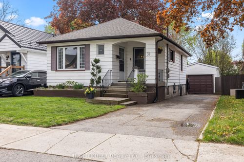 31 Eastman Ave, London, ON, N5W2M3 | Card Image