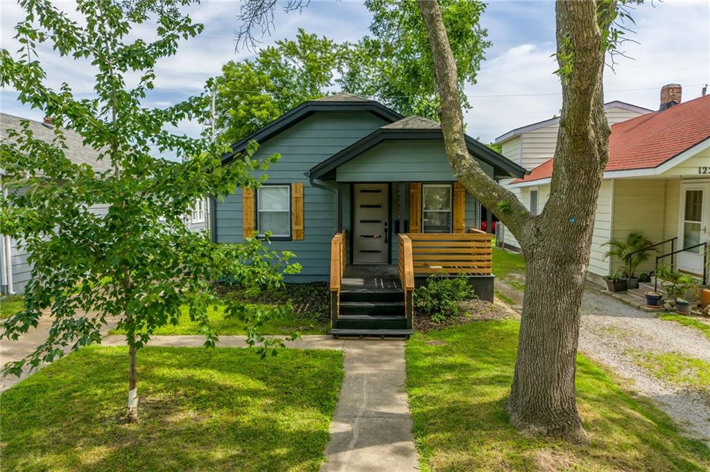 24th Ave, Kansas City, MO 64116