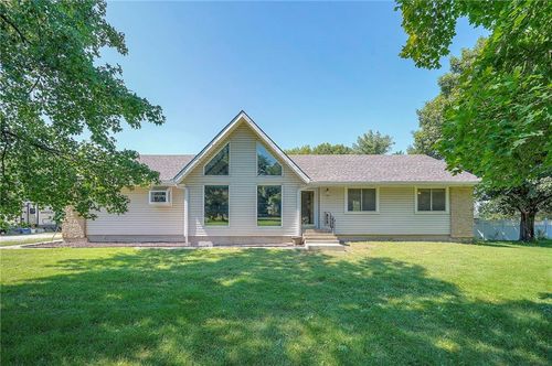 26624 W 321st Ter, Paola, KS, 66071-4685 | Card Image