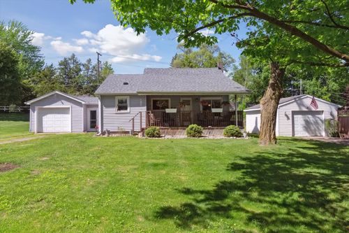 716 Allen St, Caro, MI, 48723-1415 | Card Image
