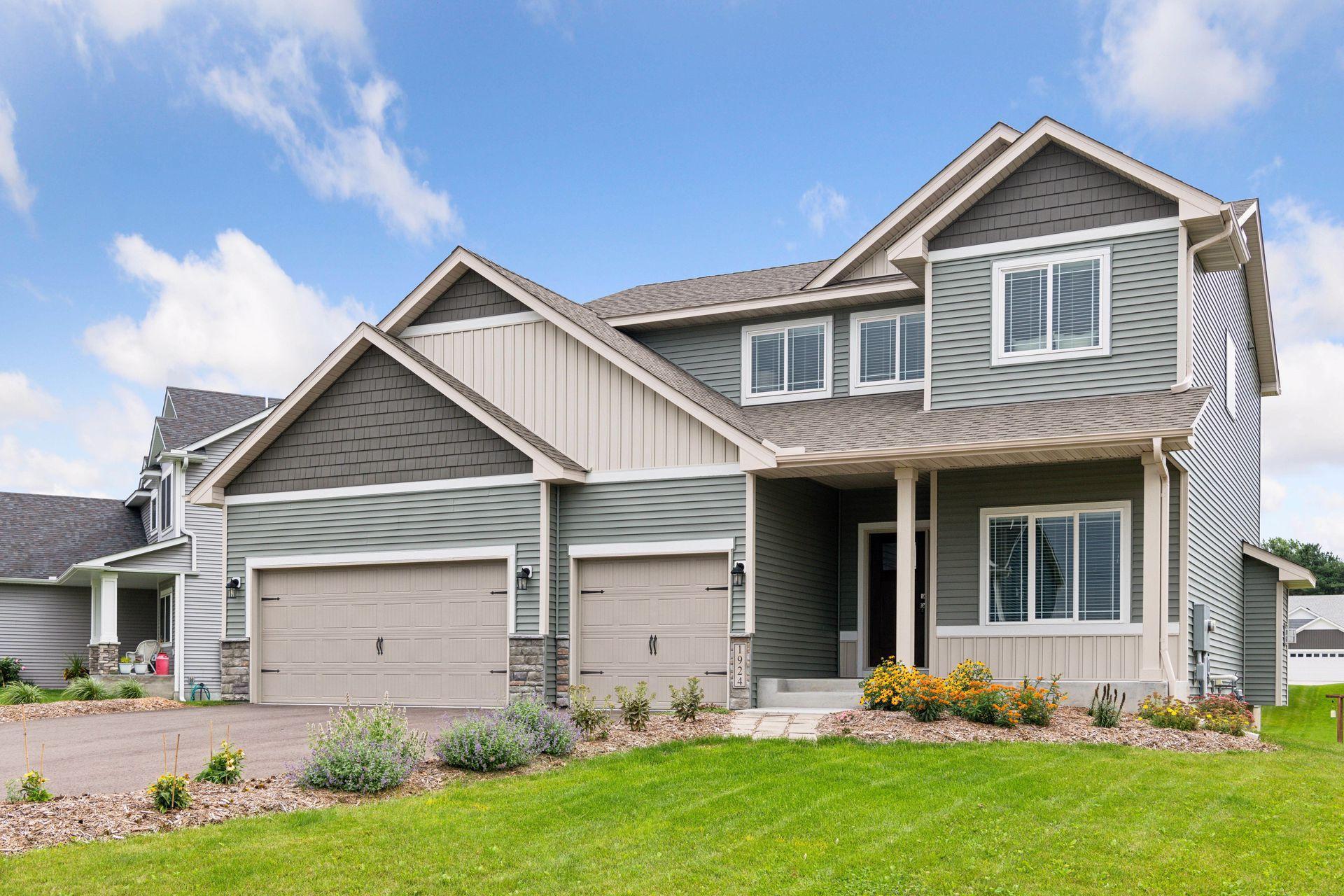 Red Oak Ln, Hugo, MN 55038